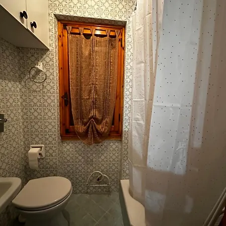 Lägenhet Meraviglioso Trilocale Zona Portici Centralissimo! *